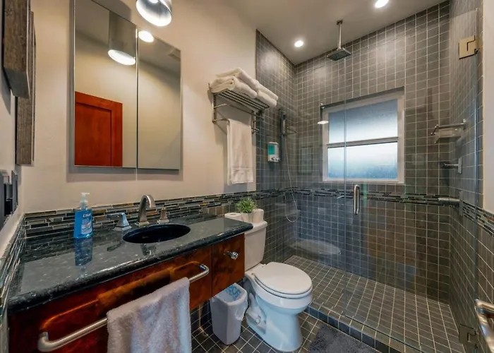 Near U Of A, 2 Bedroom 1 Ba, Fenced, Covered Patio Holiday home *